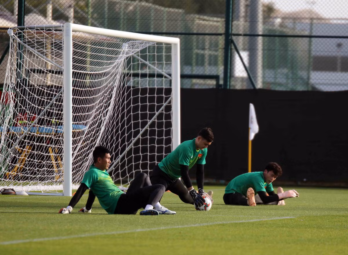 Đây cũng là trận đấu mang tính quyết định đến cơ hội đi tiếp của thầy trò HLV Park Hang-seo và họ đang cùng nhau nỗ lực hướng tới kết quả tốt đẹp nhất.