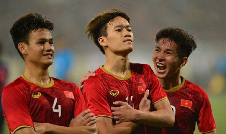 Phút 53', sau pha solo của Quang Hải vượt qua 4 cầu thủ của Thái Lan, bóng đã tìm đến Hoàng Đức ở một vị trí vô cùng trống trải và rồi tiền vệ đội tuyển U23 Việt Nam đã có pha cắt kéo chéo góc khiến thủ môn U23 Thái Lan chỉ còn cách vào lưới nhặt bóng.