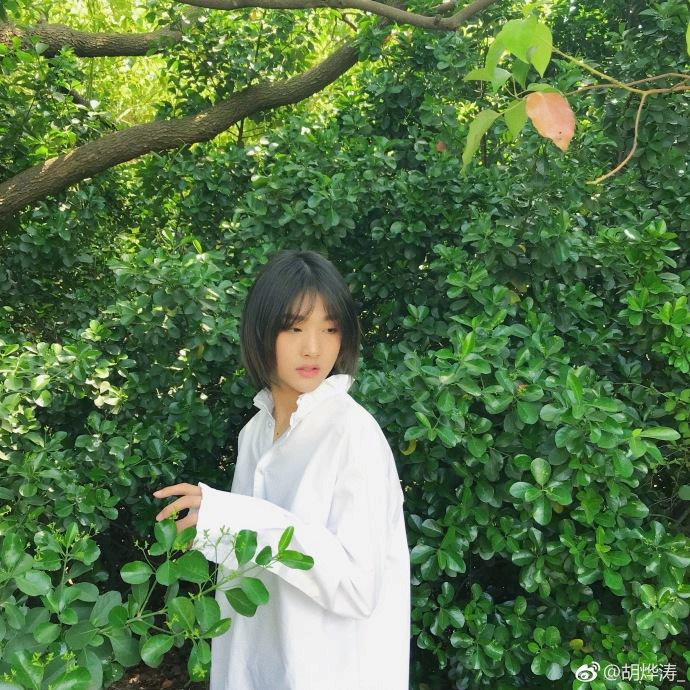 Những clip ngắn của anh chàng này thu hút sự chú ý của nhiều dân mạng. Hiện tại , tài khoản Weibo của anh có hơn 20.000 lượt theo dõi.