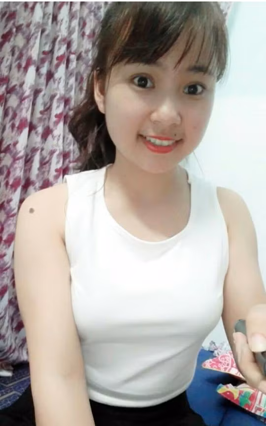 Một số cho rằng con gái tay to vẫn đáng yêu, thậm chí còn thẳng thắn nhận thích tay to hơn tay nhỏ