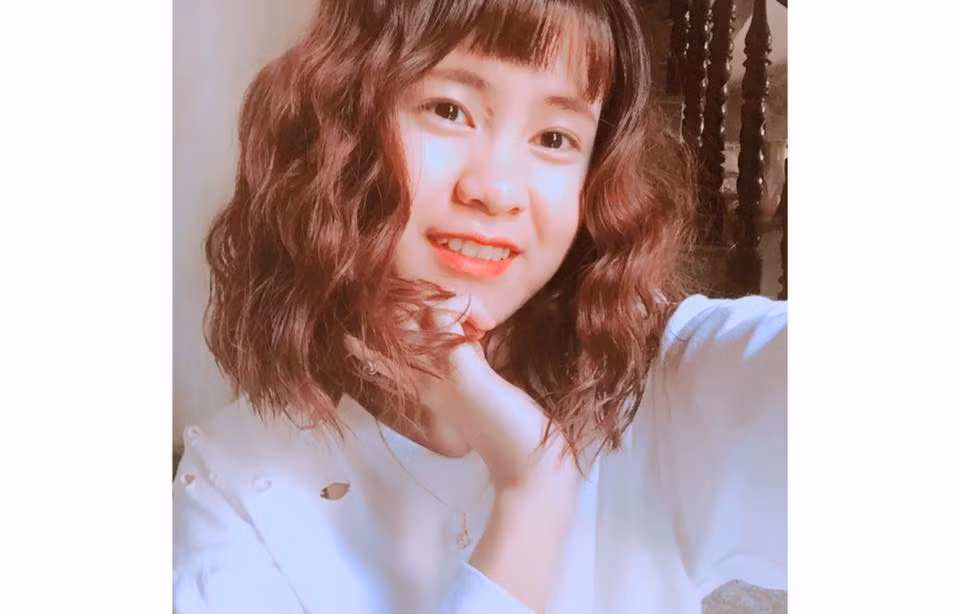 Chia sẻ thật về thói quen rất kì lạ của Hồng Thắm nhanh chóng nhận được hàng trăm lượt bình luận và chia sẻ từ cộng đồng mạng.