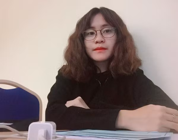 Cụ thể, mới đây một nữ sinh chia sẻ trên một fanpage rằng mình bị nghiện ăn gạo sống, đến bây giờ là 8 năm rồi và ngày nào cũng phải ăn mới chịu được, không thì nước miếng cứ "từa lưa", dù ở ký túc xá, ăn quán thì vẫn mang 1 túi gạo nhỏ đi để ăn dần.