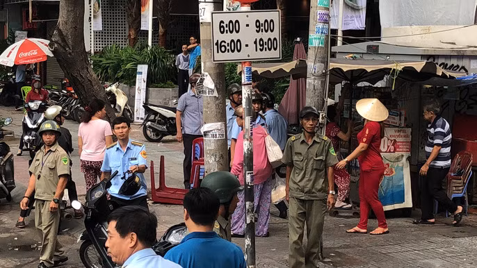 Theo kế hoạch việc tái khởi động chiến dịch bảo đảm trật tự lòng đường vỉa hè sẽ kéo dài đến hết năm nay.