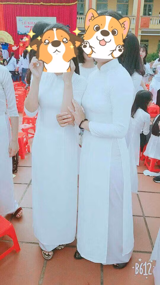 Có thể bạn không tin nhưng cô nàng trong ảnh cao tới 1m70 đó, mà nhìn bạn thân nàng ta chụp đi, nhìn có khác gì 1m07 không?