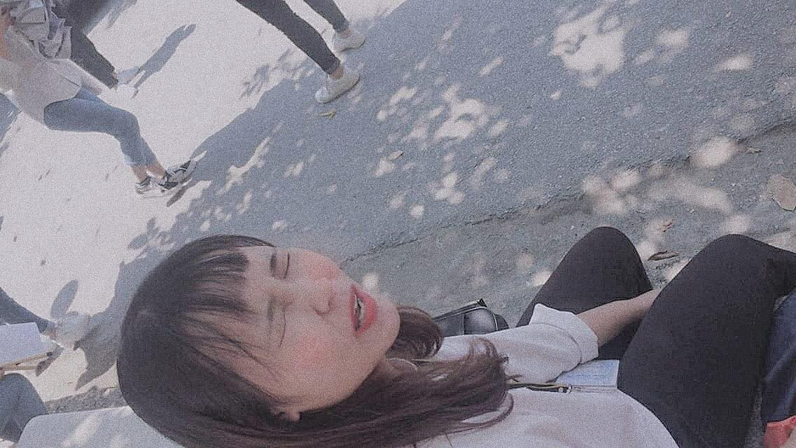 Bạn thân thương nhau thế nào không biết, chỉ biết nó là đứa hay dìm hàng bạn nhất thôi.