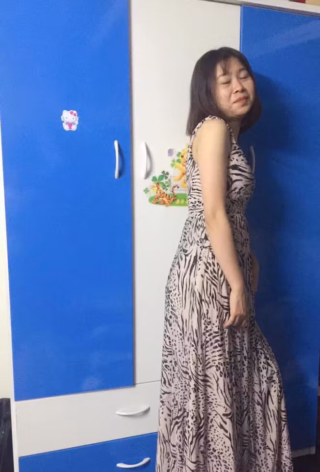 Mua được cái váy xinh muốn chụp mấy pô lung linh để "sống ảo" trên Facebook mà nhìn ảnh xong muốn vứt cái váy luôn đi cho xong.