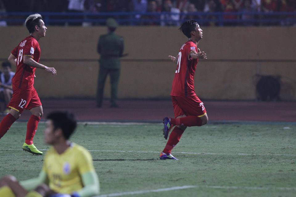 Viet Nam vao ban ket AFF Cup voi ngoi dau bang-Hinh-3