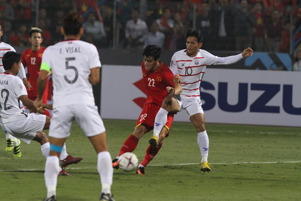 Viet Nam vao ban ket AFF Cup voi ngoi dau bang-Hinh-10