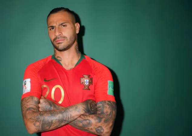 Tiền vệ Quaresma cũng thuộc hàng lão tướng tại tuyển Bồ Đào Nha. Anh nhiều khả năng sẽ là dự bị chiến lược cho Ronaldo cũng như các chân sút trẻ hơn.