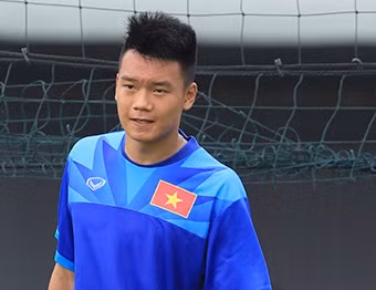 Ở tuổi 19, Thành Chung đã là trụ cột của nhà vô địch V.League 2016 - Hà Nội FC với 16 trận đá chính và anh cũng là nhà vô địch của giải U21 QG 2016. Ảnh: Bongdaplus.