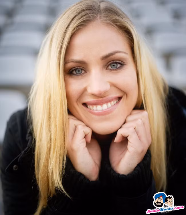 Angelique Kerber sở hữu chiều cao 1m73 cùng gương mặt ưa nhìn. Năm 2015 là một năm khá thành công với Kerber khi cô giành 4 danh hiệu WTA và là 1 trong 8 tay vợt gặp mặt trong WTA Final.