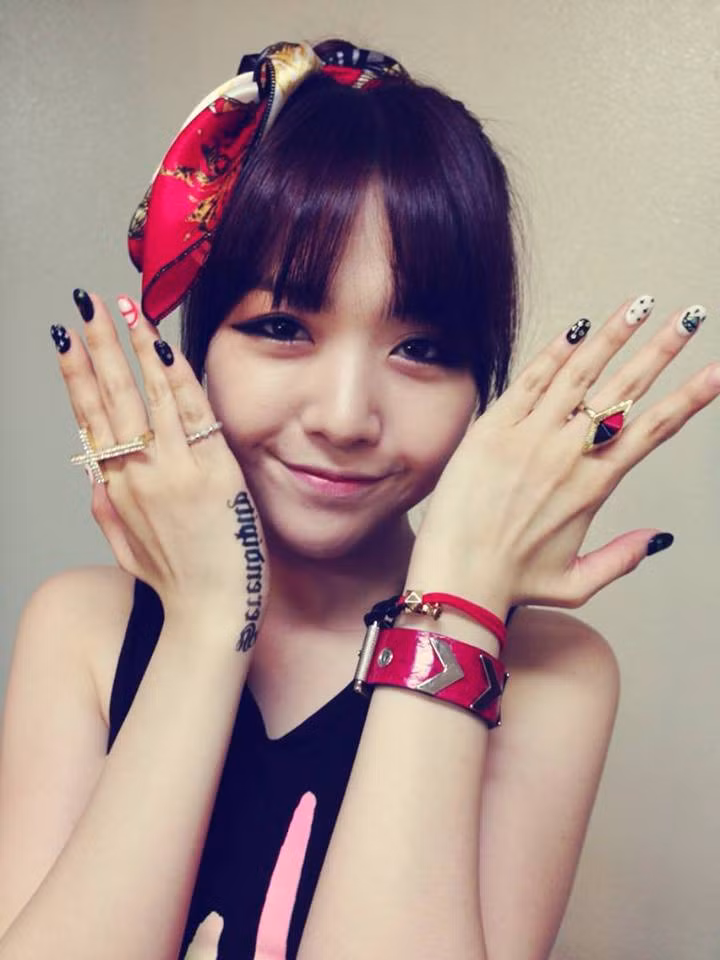 Tại thế vận hội Olympic Rio 2016, chính Minah được bình chọn là một trong những nàng WAGs xinh đẹp của các cầu thủ Hàn Quốc sang Brazil thi đấu.