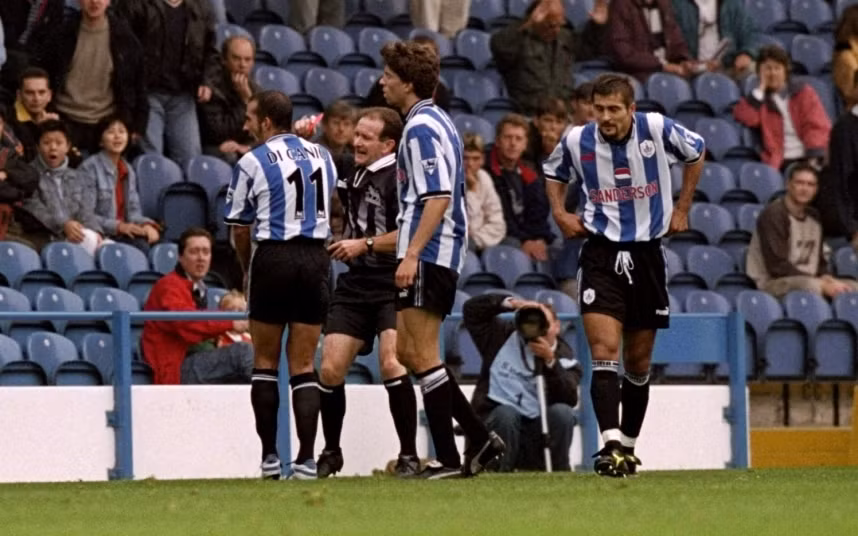 Bài học được đưa ra cho bọn trẻ là bóng đá là một cuộc chơi và phải chấp nhận những gì mình đã làm.