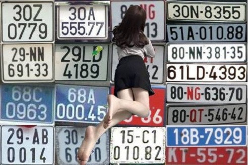 Chỉ nhờ dân mạng sửa background là cảnh bãi biển và đây là bức ảnh cô gái nhận về.