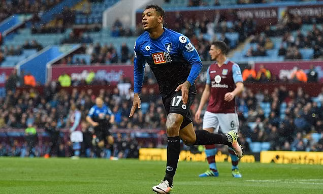 Không chỉ làm tốt công việc phòng ngự, Steve Cook còn là người ghi bàn mở tỉ số của Bournemouth, qua đó mở đường chiến thắng 2-1 cho đội nhà.