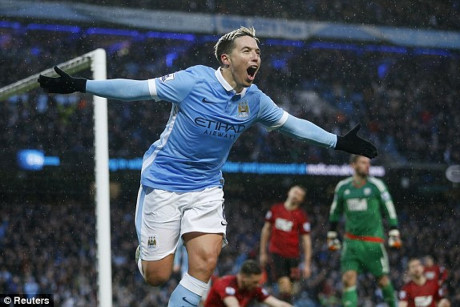 Nasri không còn là cái tên bị lãng quên tại Man City, ở trận thắng West Brom anh đóng góp 1 pha lập công ấn định chiến thắng cho đội nhà.