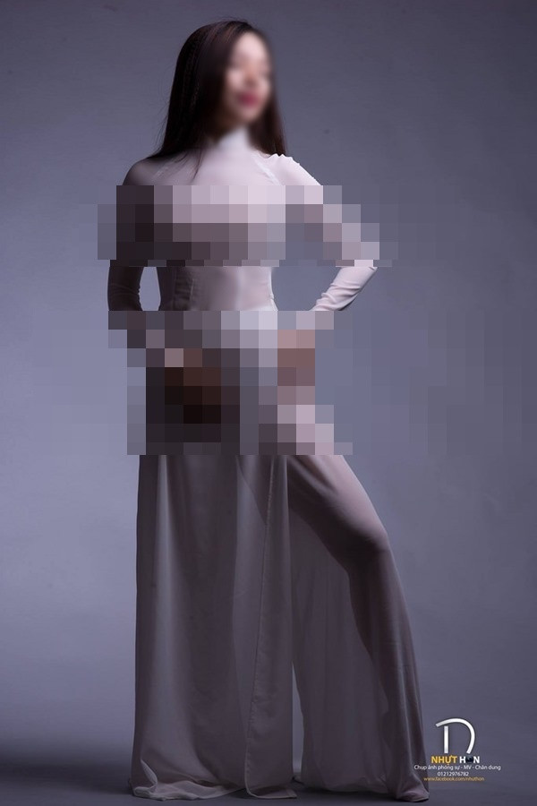 Còn nickname T.H cho biết: "Chẳng hiểu sao mọi người có thể chụp bức ảnh áo dài phản cảm như này. Trả lại vẻ đẹp vốn có của tà áo dài truyền thống đi với người Việt ngàn đời qua".