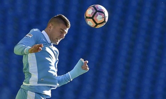 Chelsea được cho là đã sẵn sàng tham gia vào cuộc đua giành chữ ký của Sergej Milinkovic-Savic, tiền vệ từ lâu đã là mục tiêu của đội chủ sân Old Trafford.