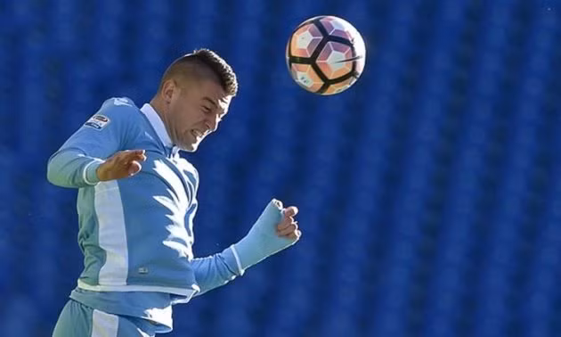 Chelsea được cho là đã sẵn sàng tham gia vào cuộc đua giành chữ ký của Sergej Milinkovic-Savic, tiền vệ từ lâu đã là mục tiêu của đội chủ sân Old Trafford.