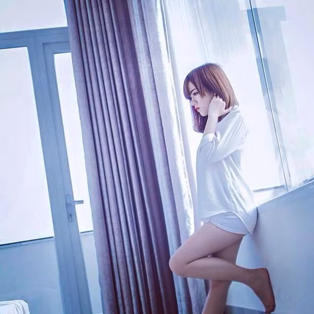 Ngoài thời gian trên giảng đường, Hạnh Nguyên cũng là gương mặt được rất nhiều nhiếp ảnh gia săn đón.