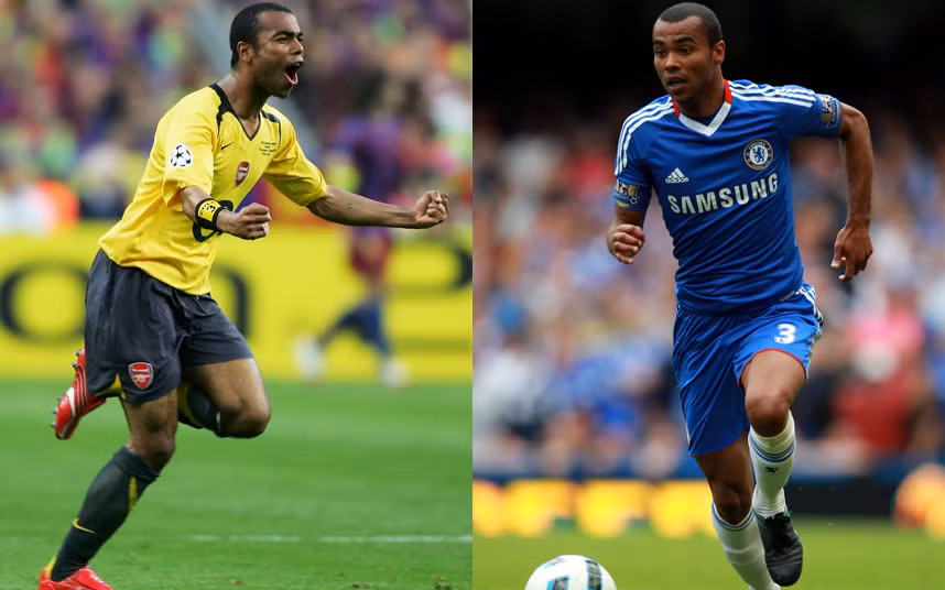 Ashley Cole từng phục vụ cho Arsenal từ mùa giải 1998 - 2006. Nhưng sau đó, hậu vệ tài năng này đã "nằng nặc" đòi rời Arsenal để tới Chelsea. Khi đó đã có một làn sóng các CĐV Arsenal đã tẩy chay Ashley Cole mỗi khi cầu thủ này xuất hiện.