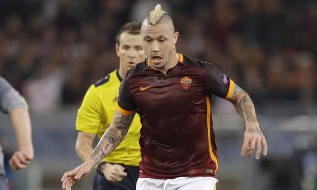 Chính màn trình diễn của Nainggolan trong màu áo Roma đã giúp đội bóng này có mặt trong top 3 tại Serie A. Dù không sở hữu kĩ thuật cá nhân lẫn khả năng chuyền bóng vượt trội như Pogba, nhưng khả năng tham gia phòng ngự của Nainggolan rất vượt trội.
