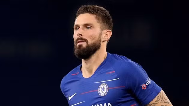 Theo The Sun, cái tên mới nhất gia nhập danh sách của Inter Milan là Olivier Giroud, người hiện đang khoác áo Chelsea.