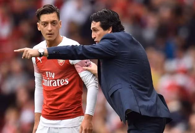 Arsenal quyết định sẽ bán đứt Ozil ngay trong tháng Giêng và rất có thể điểm đến của cầu thủ này sẽ là Inter Milan.