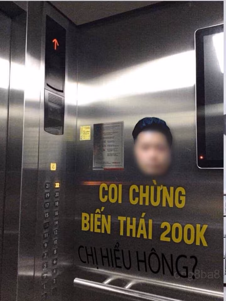 Đây có lẽ là biển báo "có tâm" nhất hệ mặt trời dành cho các chị em gái cẩn thận khi đi thang máy.