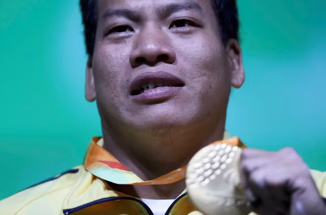 Lực sĩ của đoàn TTVN đã xuất sắc giành tấm HCV Paralympic khi vượt qua mức tổng cử 181 kg để đánh bại đối thủ đến từ Jordan là Omar Qarada (177 kg) và Nandor Tunkel người Hungary (155 kg).