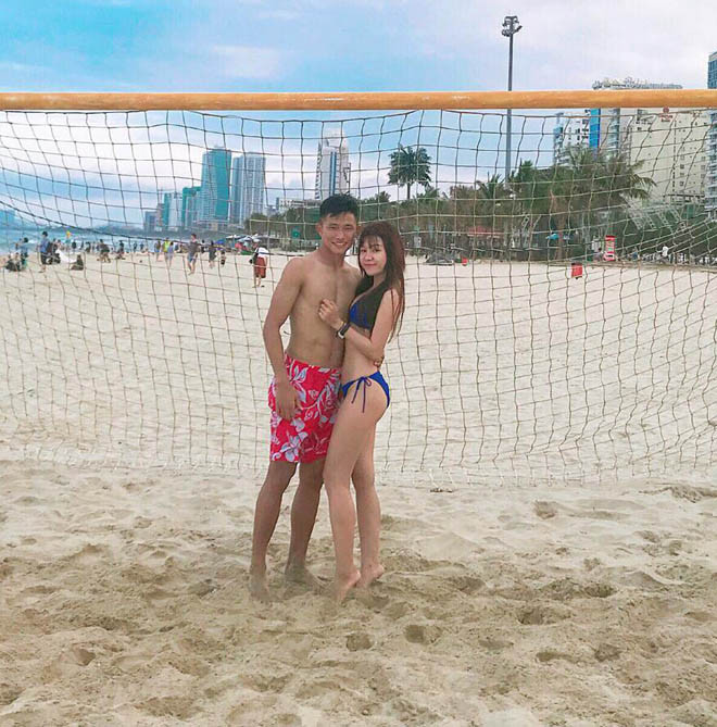 Hồi đầu tháng 1 năm 2018, người ta vẫn thấy Xuân và Biểu đăng ảnh tình cảm bên nhau trên trang cá nhân. Mối tình của họ ở thời điểm đó cũng thu hút sự quan tâm của báo chí và dân mạng.