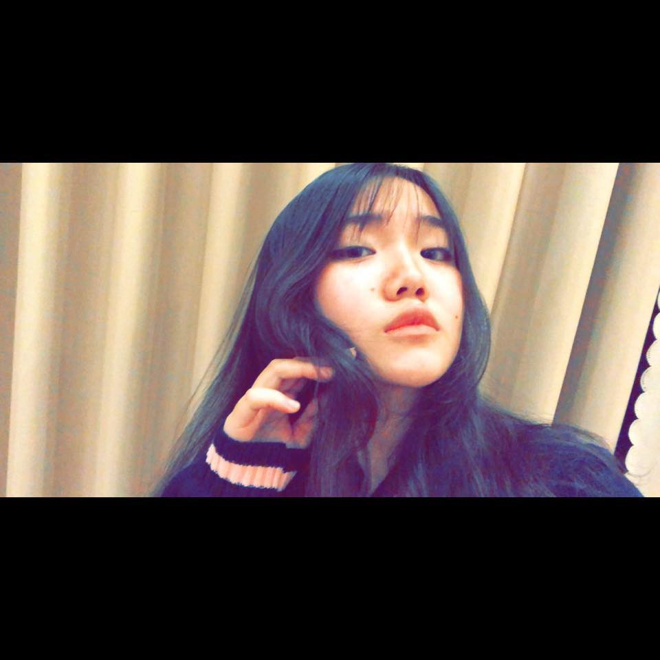 Còn túi xách thì nhiều đến nổi Huỳnh Giao không nhớ hết mình có tất cả bao nhiêu chiếc, chỉ biết rằng có chiếc của Gucci giá hơn 2.000 USD.