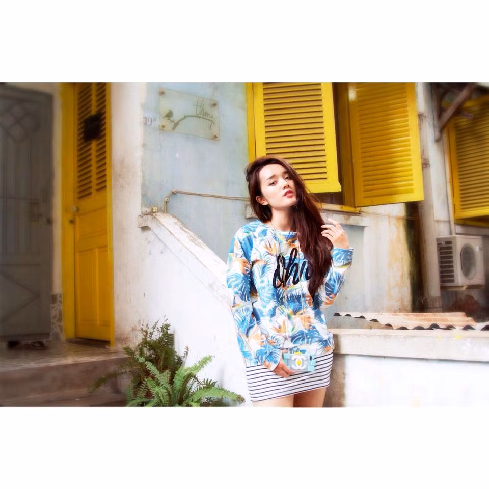 Sau khi hoàn thành chương trình phổ thông, hot girl Việt kiều xinh đẹp Christina B Nguyen đã giành được học bổng tại trường Furman University - Mỹ và quyết định đến xứ Cờ Hoa để học đại học.