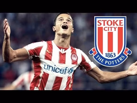 Ibrahim Afellay (Stoke City) từng được coi là cầu thủ tài năng và thuộc hàng đẳng cấp của bóng đá thế giới. Nhưng trong thời gian qua, Afellay không được trọng dụng tại các CLB đã qua. Về với Stoke City, cầu thủ này hy vọng sẽ tìm được vị trí chính thức. Là cầu thủ tinh tế và có hiệu suất tấn công ở mức cao nên Afellay được NHM Stoke City rất kì vọng.