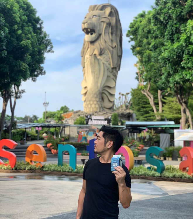 Tuy nhiên, mới đây thông tin tượng sư tử biển Singapore sắp bị dỡ bỏ nhường chỗ cho dự án khác khiến nhiều người cảm thấy tiếc nuối. Đặc biệt là những bạn trẻ chưa có dịp tới "Đảo quốc sư tử" du lịch.