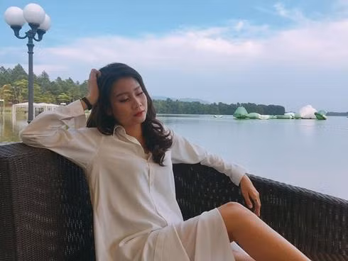 Cùng ngắm nhìn những hình ảnh của vlogger Việt tậu xe siêu sang khiến dân mạng phát ghen.