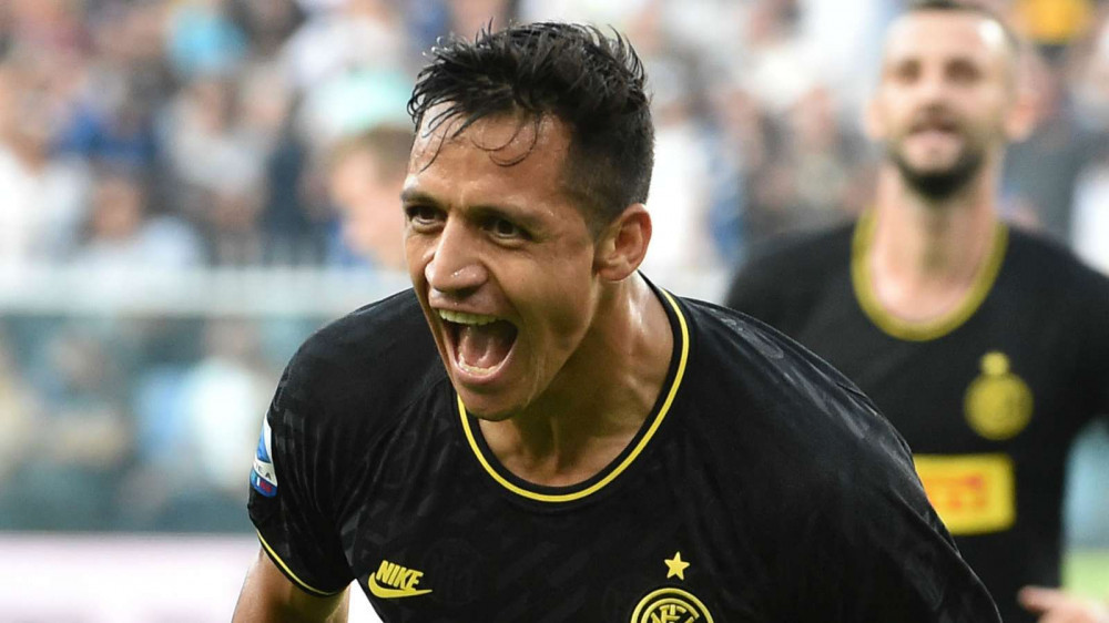Sanchez có những đóng góp nhất định, đã ghi bàn và kiến tạo cho Inter Milan, Theo trang Daily Star, MU đang muốn tận dụng cơ hội này để bán đứt Alexis Sanchez cho nửa xanh thành Milan, ra giá chỉ 25 triệu bảng Anh.