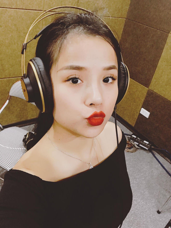 Cô nàng này từng là người yêu Đặng Văn Lâm, thủ môn từng thi đấu tưng bừng trong màu áo ĐT Việt Nam cách đây chưa lâu.