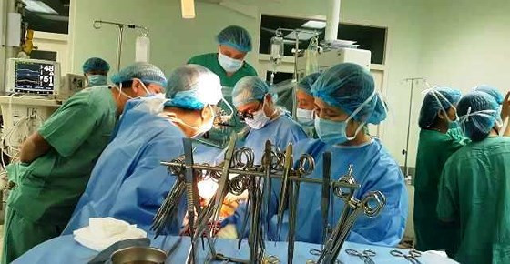 “Trai tim” tu Ha Noi vao Hue cuu song benh nhan suy tim giai doan cuoi