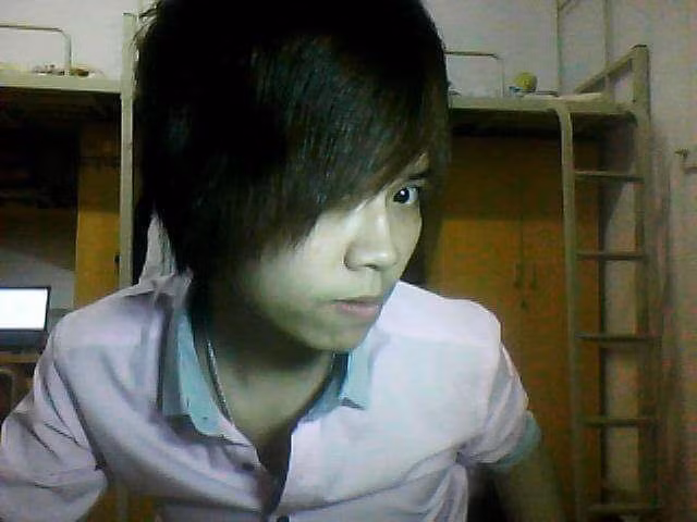 Bức ảnh "lừa tình" được chụp bằng webcam hàng net mà ai cũng có.