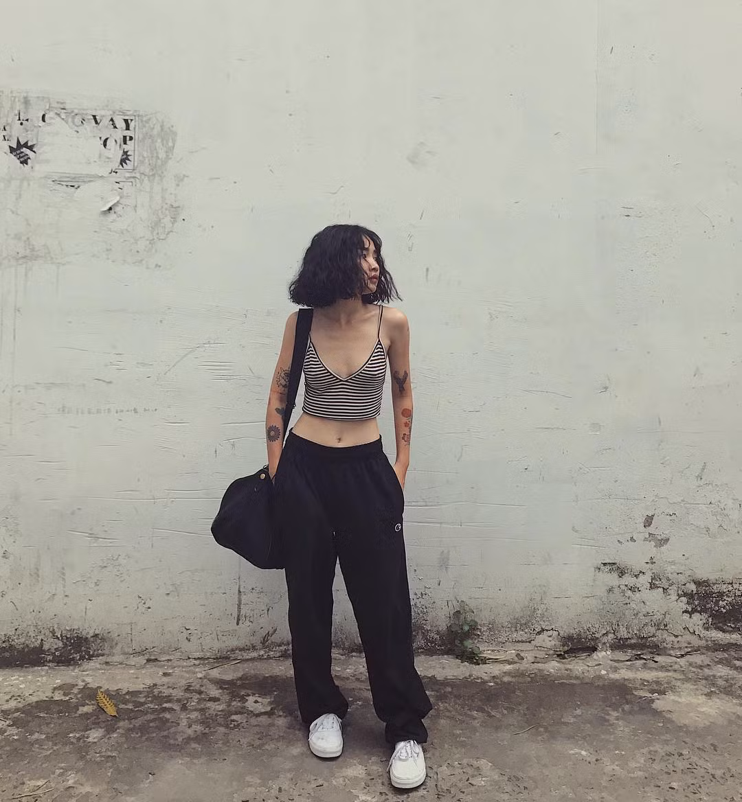 Xinh đẹp và tài năng, được không ít trang thông tin trẻ giới thiệu nhưng Louis Hà lại khá dửng dưng với với việc trở thành hot girl hay làm cho tên tuổi, hình ảnh của mình nổi bật hơn nữa.