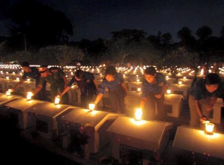 Cùng với những hoạt động ý nghĩa đã diễn ra thì trên MXH, sáng ngày 27/7 tràn ngập những hình ảnh ý nghĩa về các Thương binh Liệt sỹ được cộng đồng mạng chia sẻ nhằm nhớ ơn và gửi những lời cảm ơn sâu sắc đến những người đã ngã xuống, những người đã bỏ lại sức khỏe, thanh xuân của mình để giữ toàn vẹn bờ cõi.