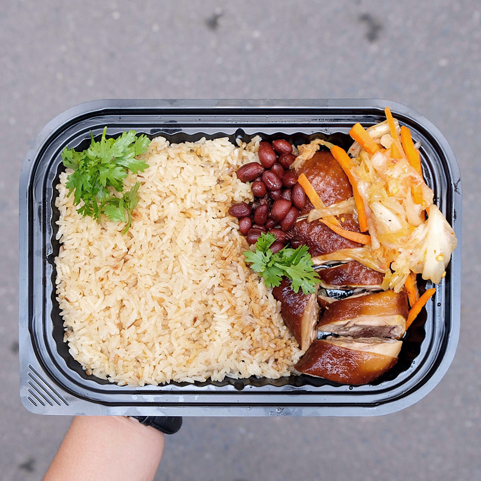 Phong cách ẩm thực chủ đạo của Long là món ăn đường phố và những món thiên về ẩm thực Á Đông. Đồ Âu cũng có nhưng chỉ đơn giản là các món dễ ăn như pizza, pasta hay steak.