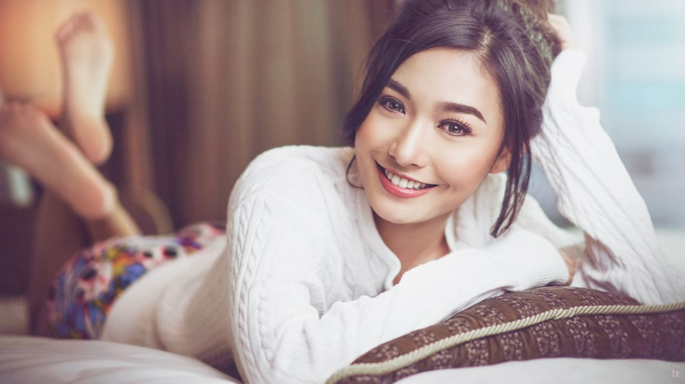 Bên cạnh công việc người mẫu ảnh, đóng quảng cáo hay làm đại sứ thương hiệu cho nhiều nhãn hàng, hot girl 9X Philippines này còn có tài ca hát, thường xuyên đăng clip cover hút hàng trăm nghìn lượt xem.