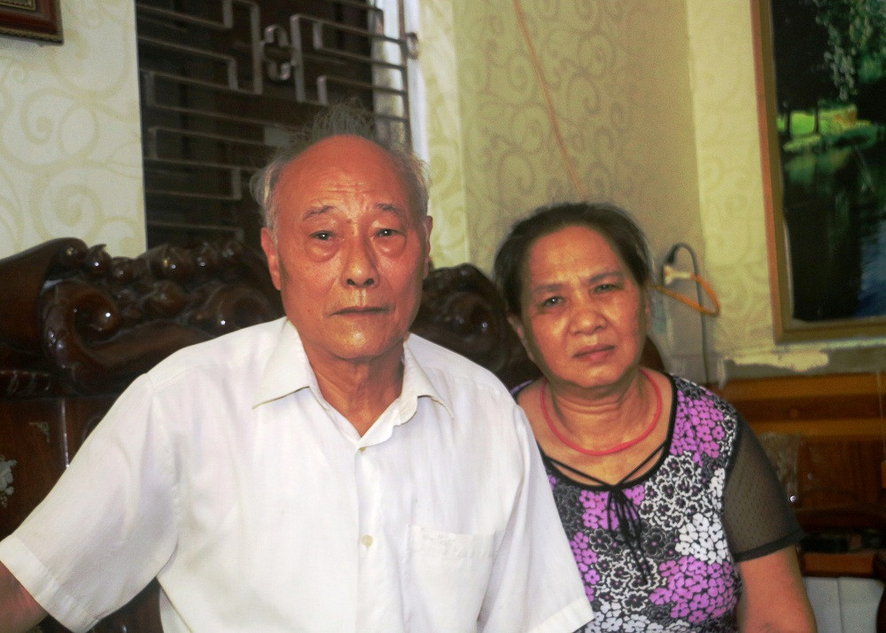 Vợ chồng ông Thành trao đổi với PV về hành trình gần 40 năm đi "kêu oan" của mình.