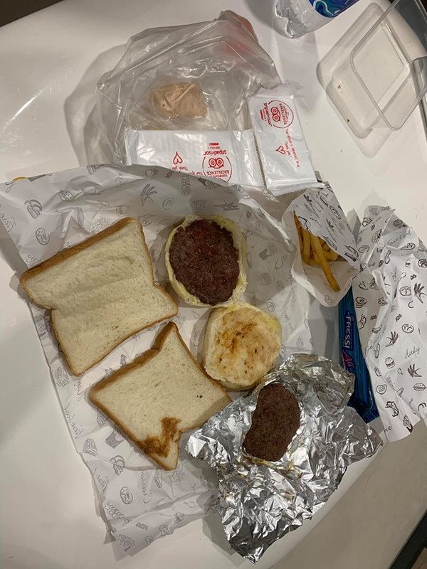 Dat banh burger va sandwich tren mang, co nang 