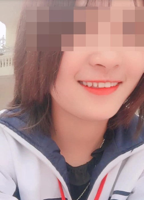 Bên dưới phần bình luận, cô nàng đính chính với bạn bè là chỉ làm mẫu chụp studio cưới mà thôi chứ không hề có chuyện "thay lòng, đổi dạ" như nhiều người nghĩ.