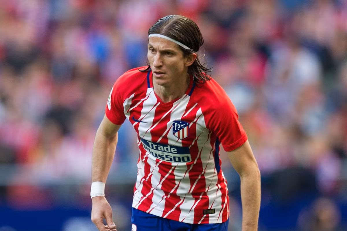Tờ Marca cho hay, Atletico không có ý định gia hạn HĐ với Filipe Luis nên hậu vệ người Brazil sẽ phải rời đội bóng Madrid vào hè 2019