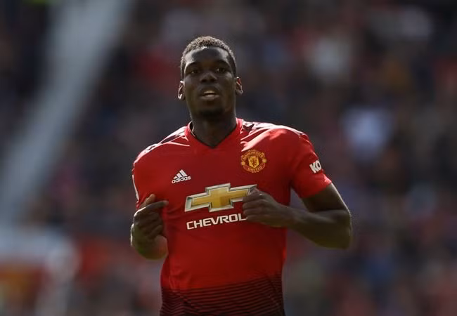 Chuyển nhượng cầu thủ từ The Sun cho biết, HLV Ole Gunnar Solskjaer sẽ cố gắng thuyết phục Pogba ở lại MU thêm một năm nữa sau đó sẽ bán anh vào mùa Hè 2020.