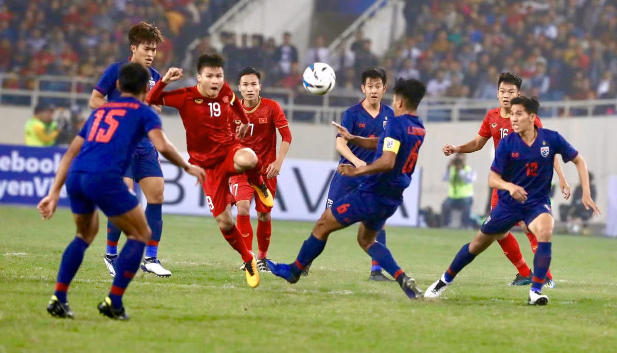 Anh Duc no sung, DTQG Viet Nam khien Thai Lan om han o phut cuoi-Hinh-56